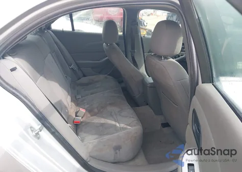 2015 Chevrolet Malibu Ls from USA, damaged, VIN 1G11B5SL2FF100408